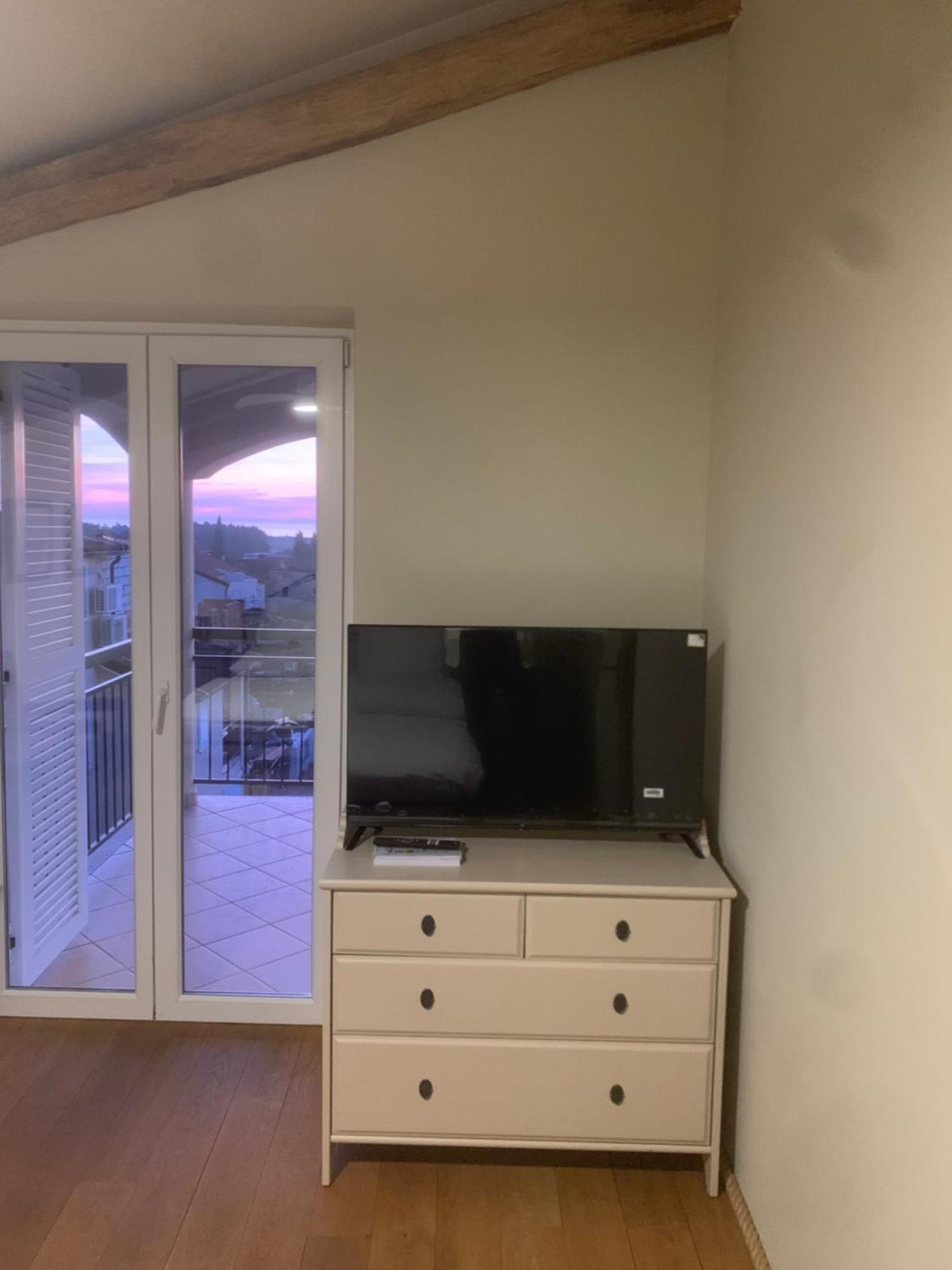 Dachgeschoss-Apartment "Andemi" In Istrien Novigrad Istria Eksteriør bilde